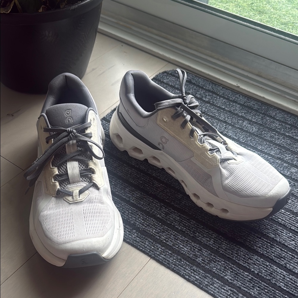On Cloudrunning White and Gray Sneakers
